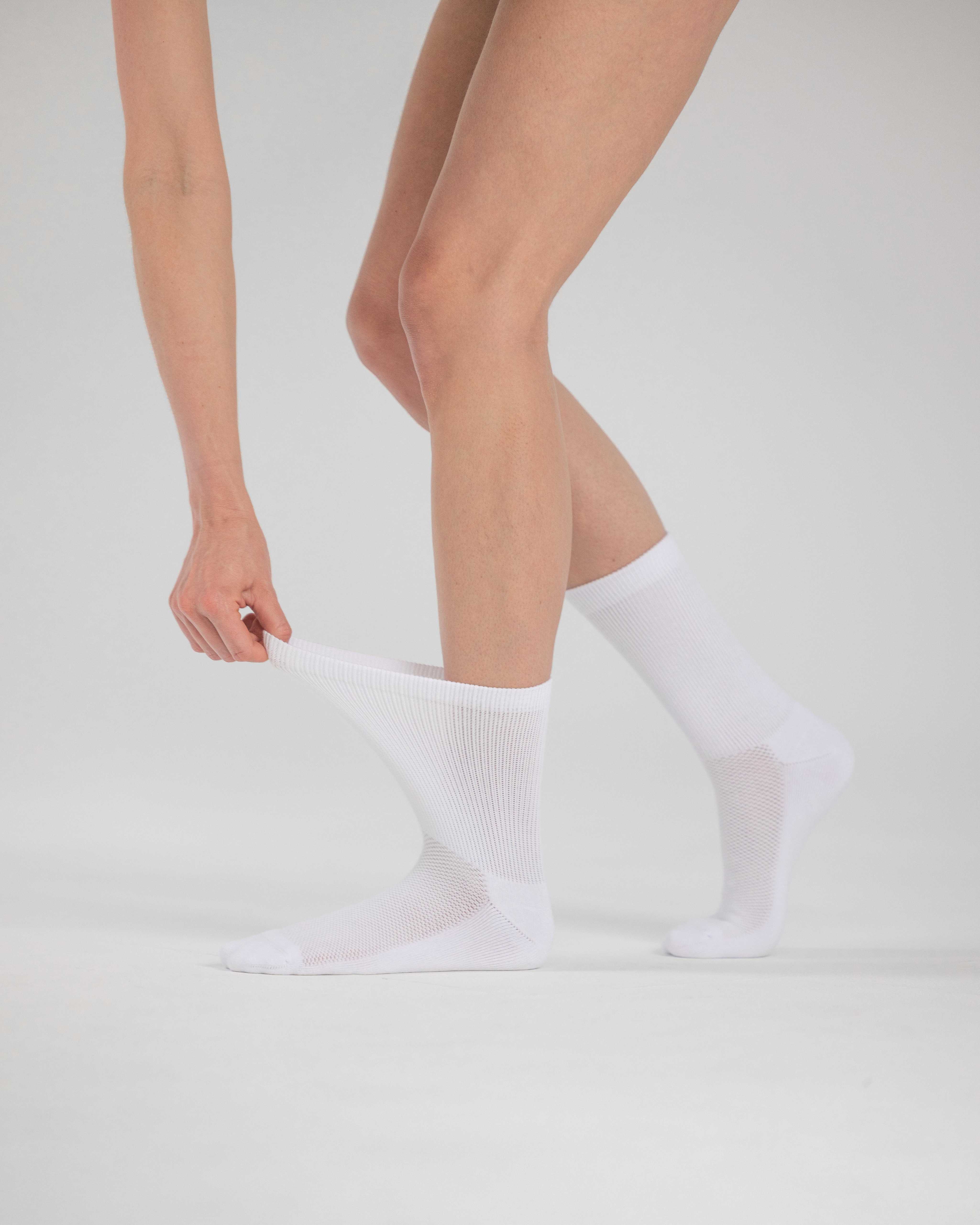 Shop Extra Stretch Socks in AUS | Ultimate Comfort Socks | Diafeetez